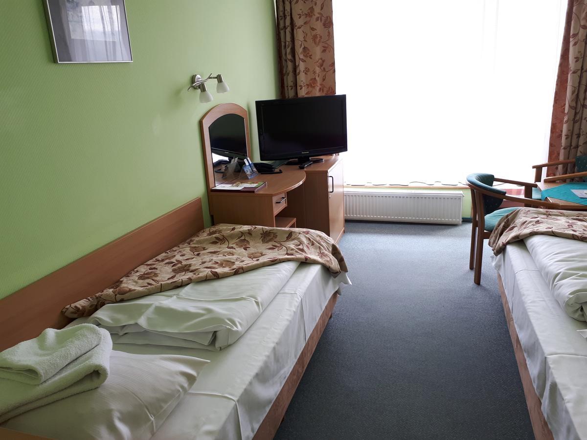 Hotel Jaskolka Устронь Экстерьер фото
