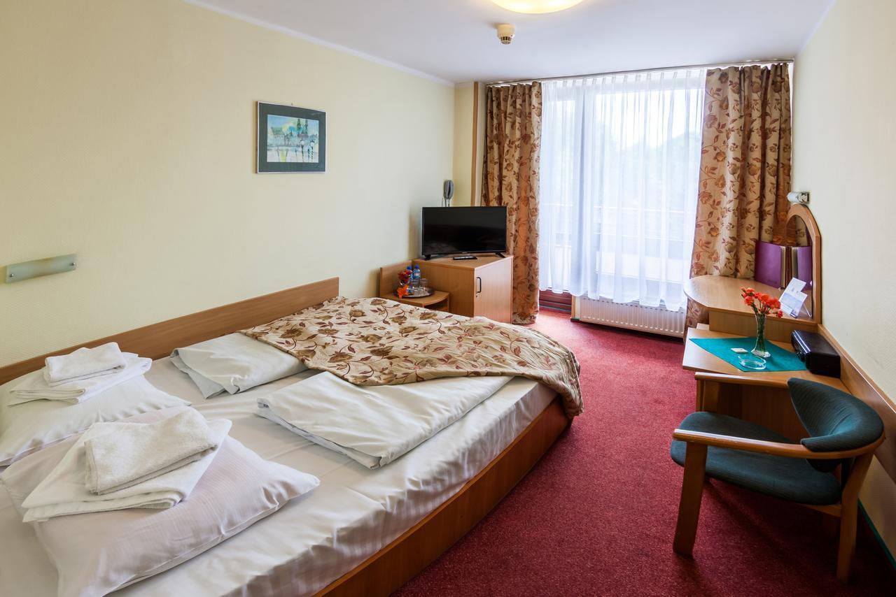 Hotel Jaskolka Устронь Экстерьер фото