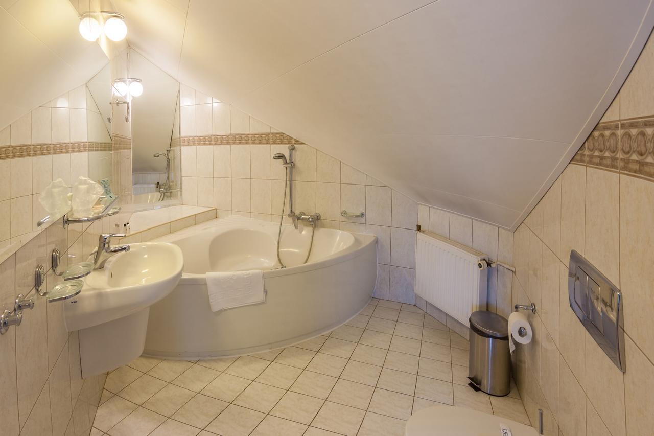 Hotel Jaskolka Устронь Экстерьер фото