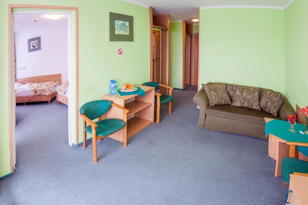 Hotel Jaskolka Устронь Экстерьер фото